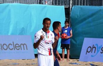 futbol-playa-162708000000-1717222.jpg
