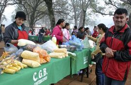 actualmente-la-feria-se-realiza-todos-los-viernes-en-el-km-16-de-minga-guazu--191219000000-563233.jpg