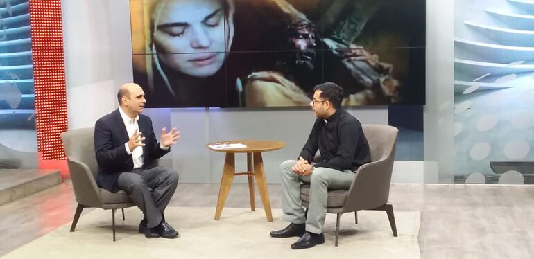 Javier Yubi entrevita al padre Leo Valdéz, sobre cómo se vive la Semana Santa en tiempos de Pandemia, por coronavirus.