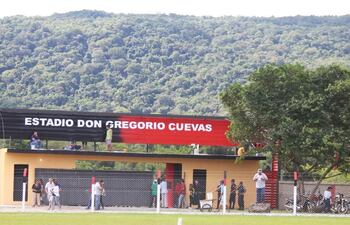 el-imponente-estadio-don-gregorio-cuevas-del-club-general-bernardino-caballero-de-la-liga-sapuquena-de-futbol-que-fue-inaugurado--203053000000-1455362.jpg