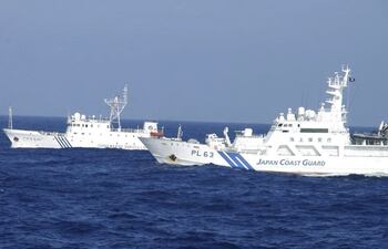 encontronazo-maritimo-en-febrero-de-2013-una-patrullera-de-vigilancia-china-i-navega-junto-a-una-embarcacion-japonesa-en-aguas-que-japon-conside-193504000000-1356286.jpg