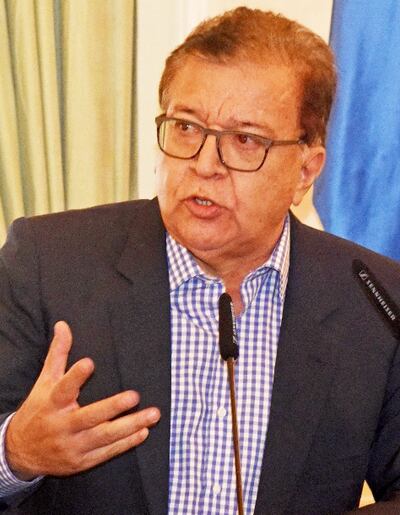 Nicanor Duarte Frutos, director general de la Entidad Binacional Yacyretá (EBY), anunció el recorte de bonificaciones.