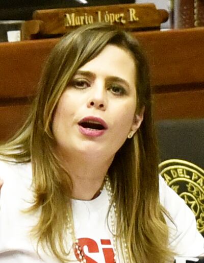 La diputada Kattya González (PEN, Central) ratifica que los legisladores corruptos deben ir presos.