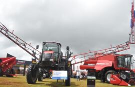 el-imponente-pulverizador-modelo-patriot-de-la-marca-case-ih-da-la-bienvenida-al-stand-de-h-petersen-en-la-feria-agropecuaria-innovar-2019-la-mues-210012000000-1815504.jpg