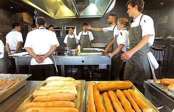 el-mejor-restaurante-del-mundo-pone-la-mira-en-bolivia-gustu-192540000000-543473.jpg