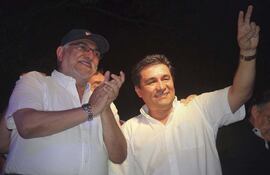 ensayan-la-dupla-fernando-lugo-fg-blas-lanzoni-plra-fue-el-viernes-en-san-ignacio-misiones--210658000000-1543861.jpg
