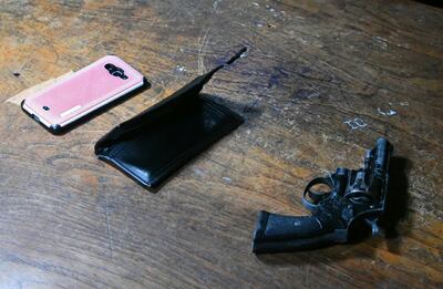 Evidencias recuperadas en poder del presunto malviviente detenido.