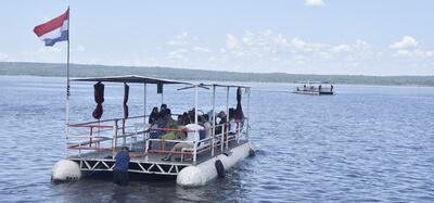 El lago Ypacaraí es la atracción principal en San Ber para gozar de los paseos en botes y lanchas.