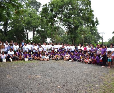 Mujeres indígenas debaten sobre su presente y futuro, con la mente puesta en el cese de la discriminación.