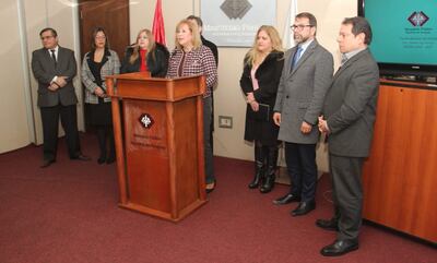 La fiscala adjunta de Delitos Económicos Soledad Machuca (c) fue la vocera de los agentes fiscales.