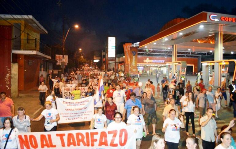 Multitudinaria manifestación llevada a cabo por ciudadanos días atrás.