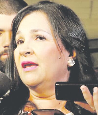 La senadora María Eugenia Bajac (PLRA, llanista) indicó ayer que la situación difícil que vive el país en parte  es un castigo de Dios.