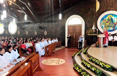 Aspecto de la misa central celebrada en la mañana de ayer por Mons. Guillermo Steckling.