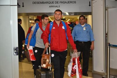 Los jugadores regresaron al país después de caer ante Brasil por la Copa América.