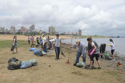 Practicando el reciclaje y utilizando medios de transportes ecológicos brindarás una mano al medioambiente.