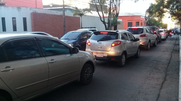 Paraguayo Independiente entre 14 de Mayo y 15 de Agosto.