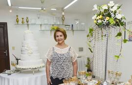 estela-de-martinez-wedding-planner-se-encarga-de-la-organizacion-integral-de-bodas-y-esta-semana-durante-los-cursos-del-club-de-arreglos-florales-l-201939000000-1624052.jpg