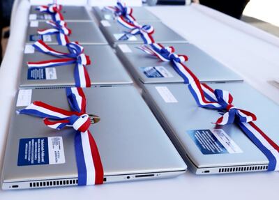 Un importante lote de notebooks adquirió y distribuyó el MEC en noviembre del año pasado. Ahora los beneficiados serán bachilleres informáticos y de diseño gráfico.