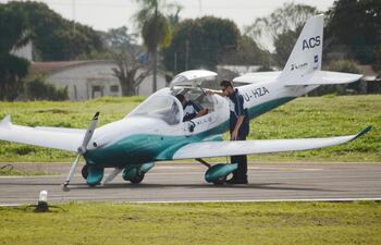 itaipu-presento-avion-electrico-y-se-rompio-01630000000-1344268.jpg