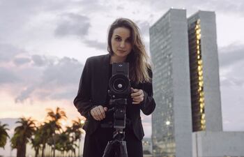 La directora de cine Petra Costa.