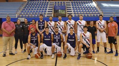 Selección paraguaya, en una de sus prácticas previas al partido de esta noche contra Panamá.