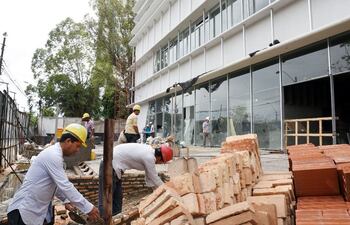 se-aprontan-las-obras-del-dazzler-asuncion-para-su-inauguracion-entre-el-16-y-20-de-febrero-de-2016--211118000000-1400597.jpg