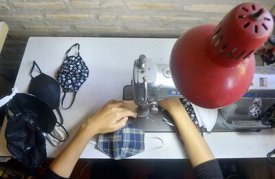 Varias modalidades y opciones que dan trabajo a personas del rubro de la confección