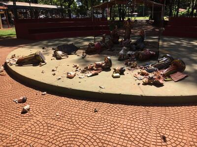 Así quedó el pesebre luego del ataque de vándalos aún no identificados en Minga Guazú.