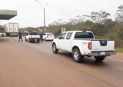 La barrera de control instalado en el peaje del distrito de 25 de Diciembre.