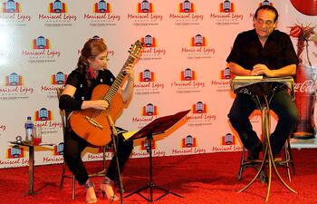 la-guitarrista-luz-maria-bobadilla-y-el-actor-jorge-ramos-reprisaran-hoy-letra-y-musica-del-paraguay-para-el-publico-de-la-ciudad-de-lambare--205441000000-1769483.jpg