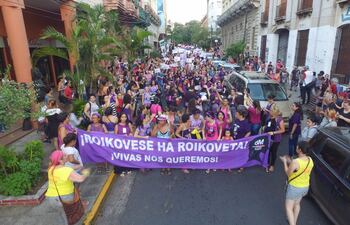 mujeres-marcha-200700000000-1561337.jpg