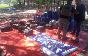 Droga incautada hoy en la estancia “10 de Diciembre”, en Teniente Esteban Martínez, departamento de Presidente Hayes, en el Chaco paraguayo.