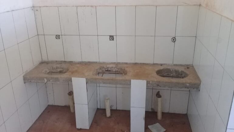 Obras que llevan 10 años sin terminarse en la escuela La Victoria, Yasy Cañy, Canindeyú