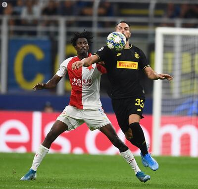 El Inter solo empató de local con el Slavia Praga.