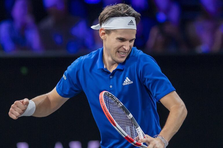 Dominic Thiem festeja tras ganar su partido.