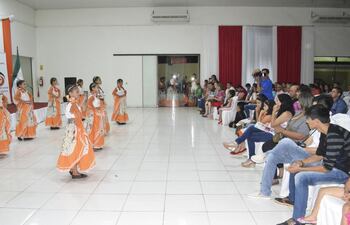 las-alumnas-de-la-academia-municipal-de-danzas-presentaron-varias-coreografias-en-el-cierre-del-ano-lectivo--205209000000-1538089.jpg