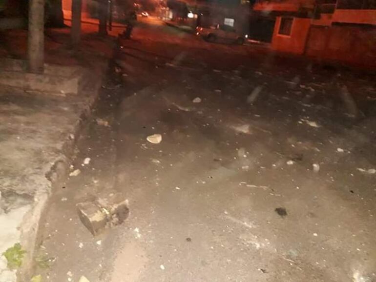 Destrozos provocados por hinchas violentos del Sportivo Luqueño.