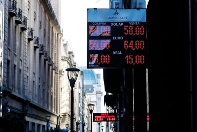 El dólar seguía apreciado ayer frente al peso y se cotizó a 58 pesos.