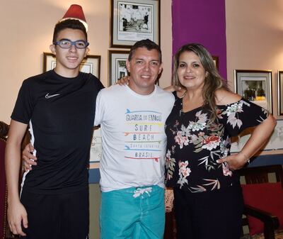 Camilo Villalba, David Villalba y Carolina Vera.
