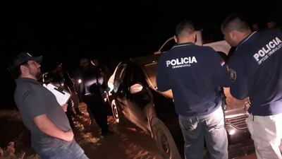 Vehículo hallado en la vía pública que habría sido utilizado por policías en caso de abigeo en San Pedro.