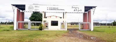 Entrada principal del Merkaaguazú. No se cumplió el objetivo de ser el principal centro de acopio del departamento de Caaguazú.