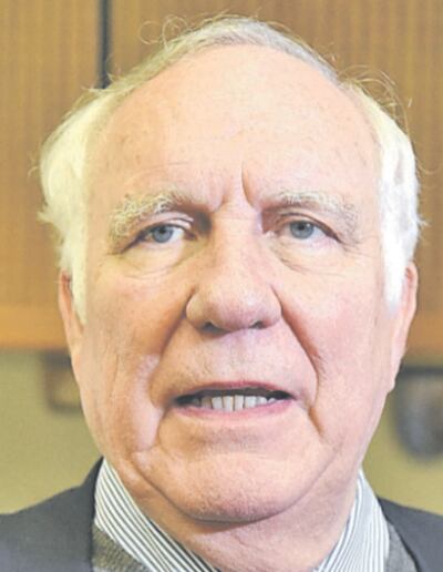 El exsenador y constitucionalista Miguel Abdón Saguier (PLRA) explicó por qué Cartes no tiene fuero parlamentario.