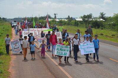 Padres, estudiantes y docentes exigen más inversión en Educación.