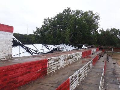Cuantiosos daños materiales en el estadio de Yabebyry.