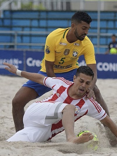 Gustavo Benítez, integrante de la selección paraguaya de fútbol playa (los Pynandi).