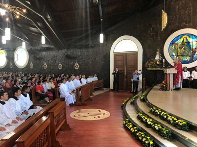 La misa tuvo una masiva concurrencia de los feligreses.