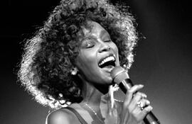 whitney-houston-164116000000-1688728.jpg