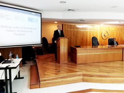 El ministro de salud, Julio Mazzoleni en la inauguración del encuentro sobre judicialización de la salud.