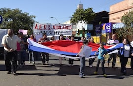 los-maestros-de-la-asociacion-de-educadores-rurales-sanjuaninos-aers-salieron-a-manifestarse-por-las-calles--114012000000-583396.JPG