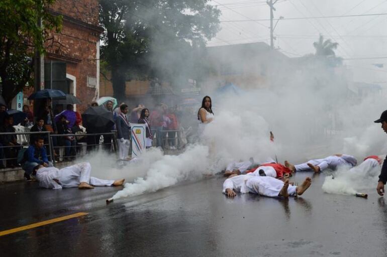 Fiesta en la ciudad del ñandutí